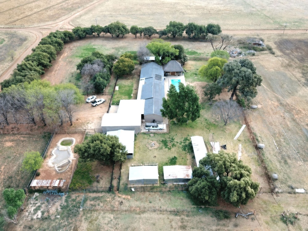 Smallholding for sale in Bloemdal - 1BX1751386 Smallholding for sale in Bloemdal - 1BX1751386