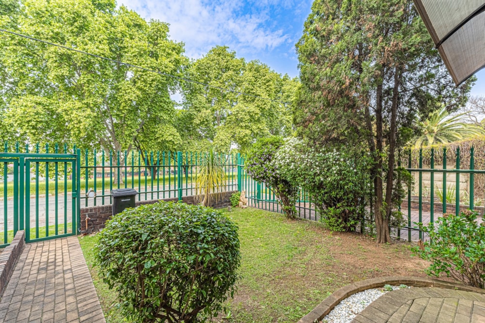 Townhouse for sale in Farrarmere - EN1753005 Townhouse for sale in Farrarmere - EN1753005