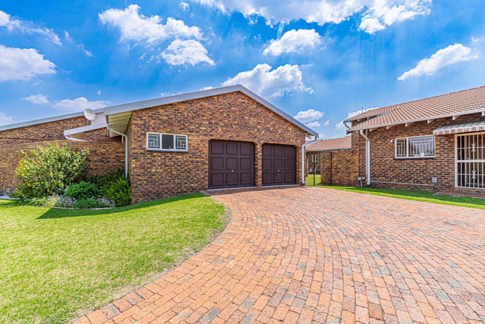 Townhouse for sale in Northmead - EN1753408 Townhouse for sale in Northmead - EN1753408