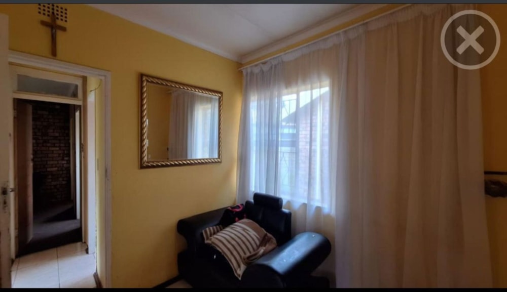 House for sale in Crystal Park - EN1751312 House for sale in Crystal Park - EN1751312