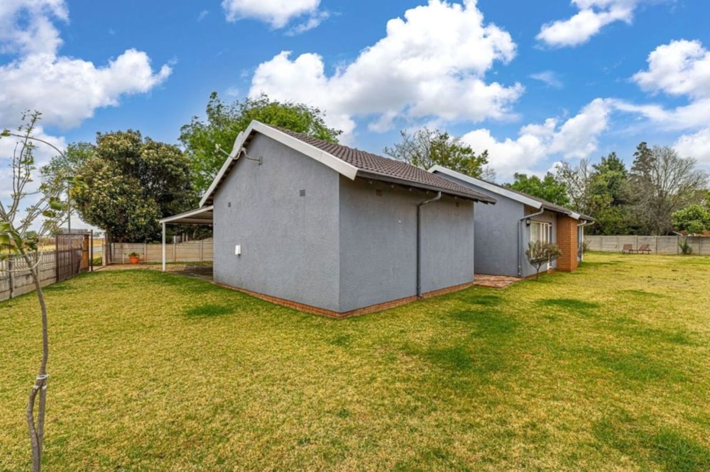 House for sale in Crystal Park - EN1750052 House for sale in Crystal Park - EN1750052