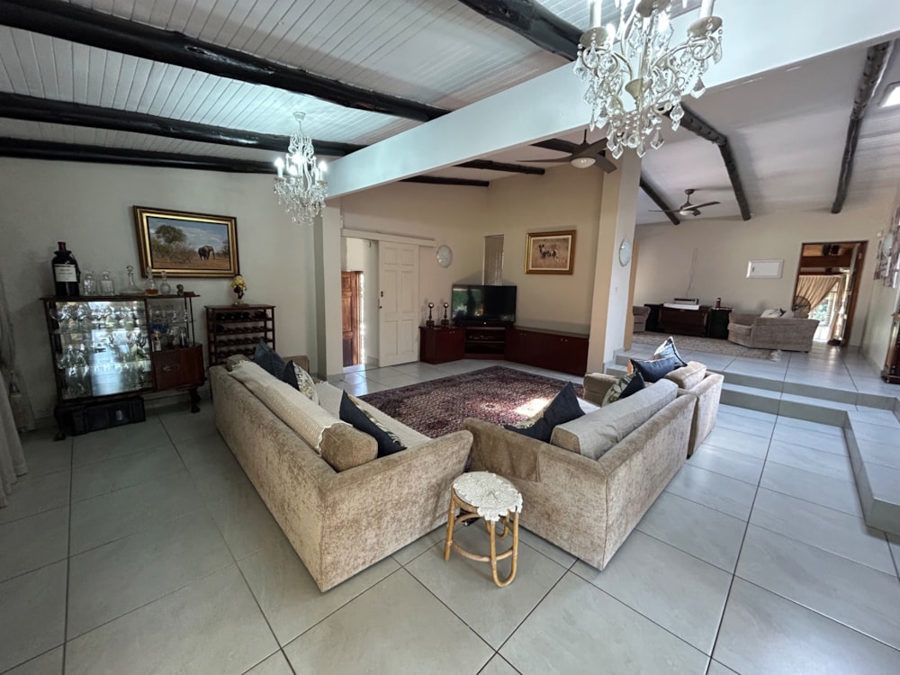 House for sale in Mbombela Ext 5 (Nelspruit Ext 5) - 1NS1743664 House for sale in Mbombela Ext 5 (Nelspruit Ext 5) - 1NS1743664