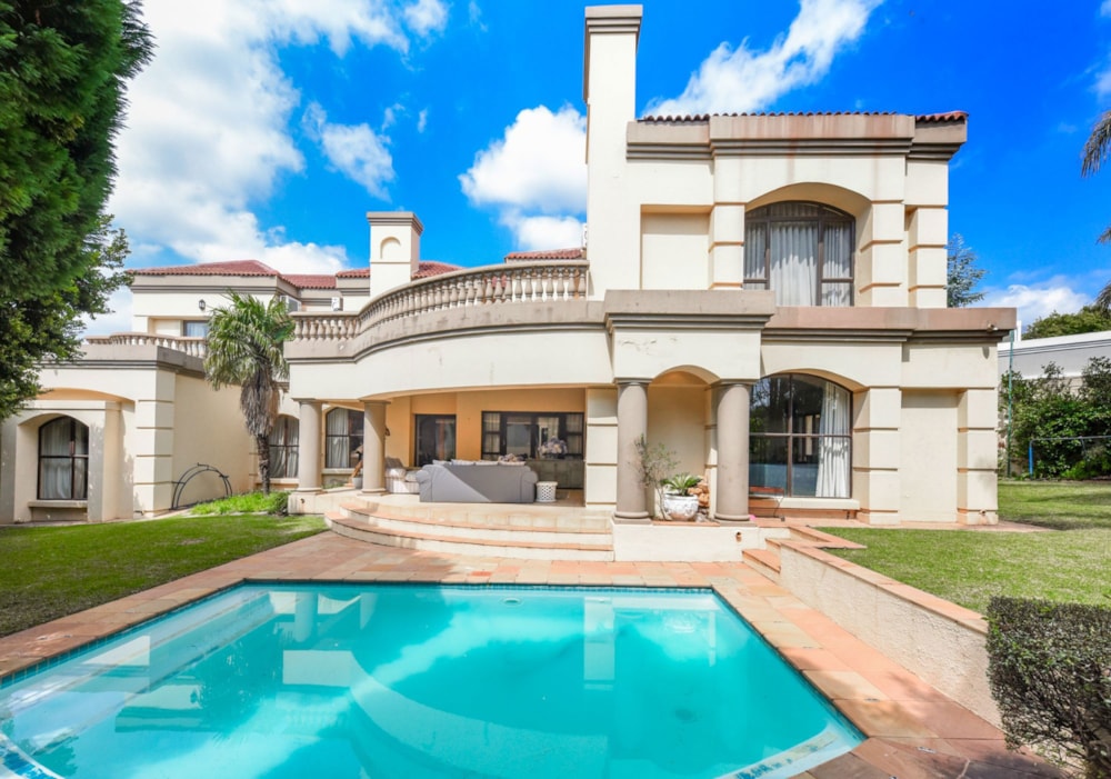 Double-storey house to rent in Dainfern Golf Estate - FYL1752032 Double-storey house to rent in Dainfern Golf Estate - FYL1752032