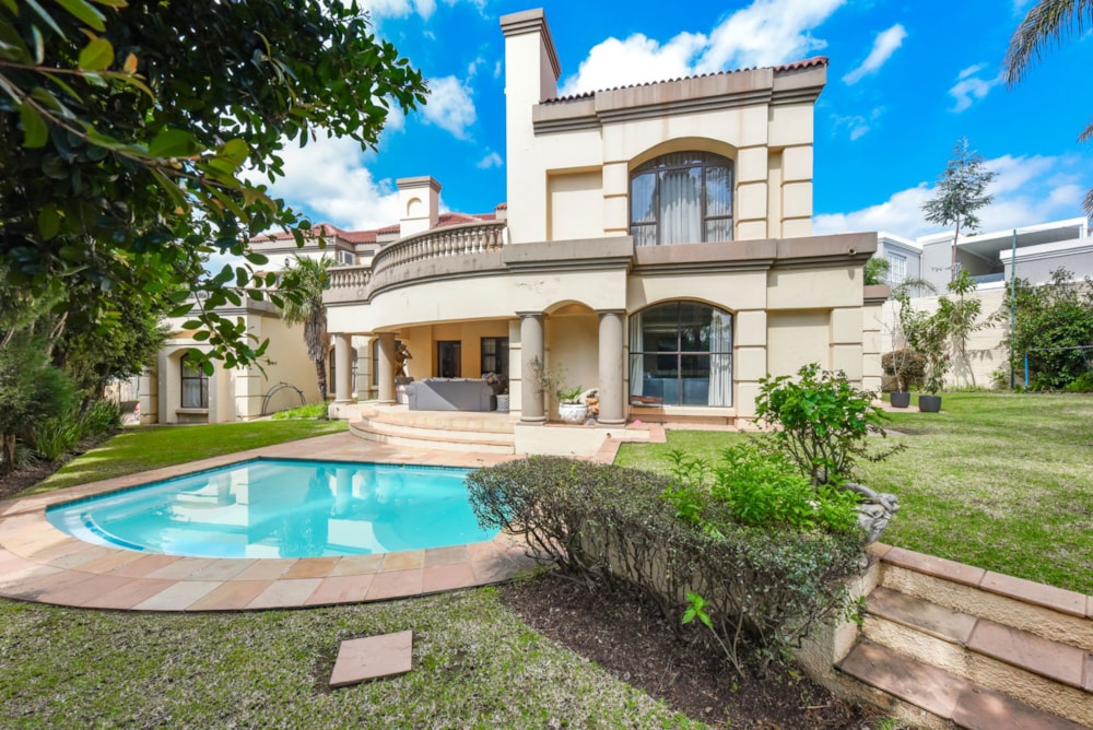 Double-storey house to rent in Dainfern Golf Estate - FYL1752032 Double-storey house to rent in Dainfern Golf Estate - FYL1752032