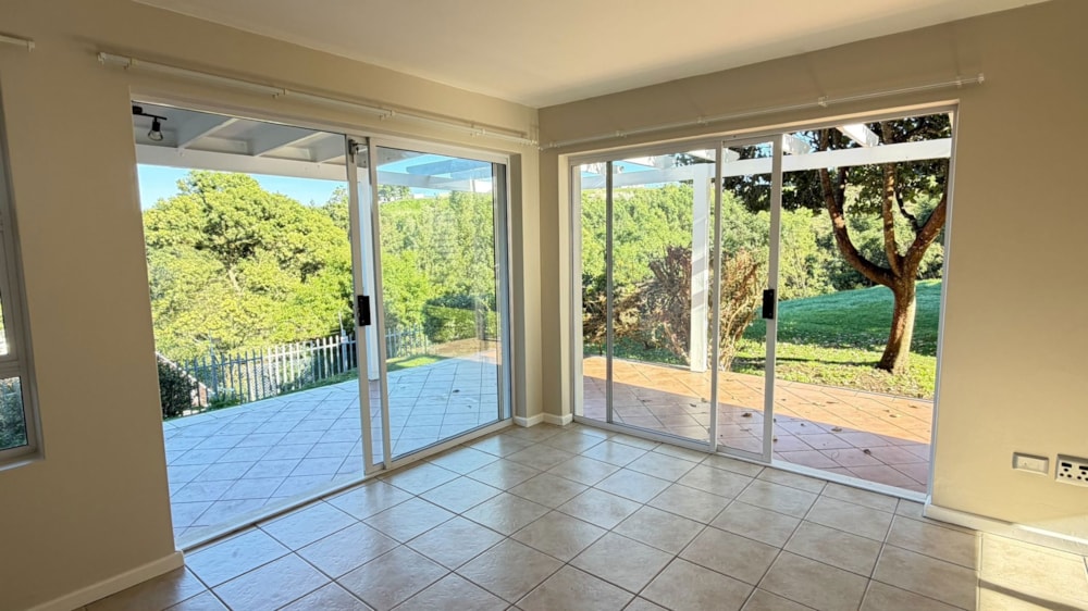 Apartment to rent in Knysna Central - 1KG1752421