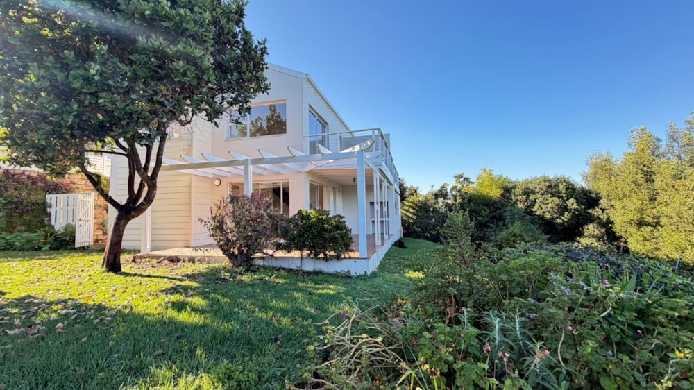 Apartment to rent in Knysna Central - 1KG1752421