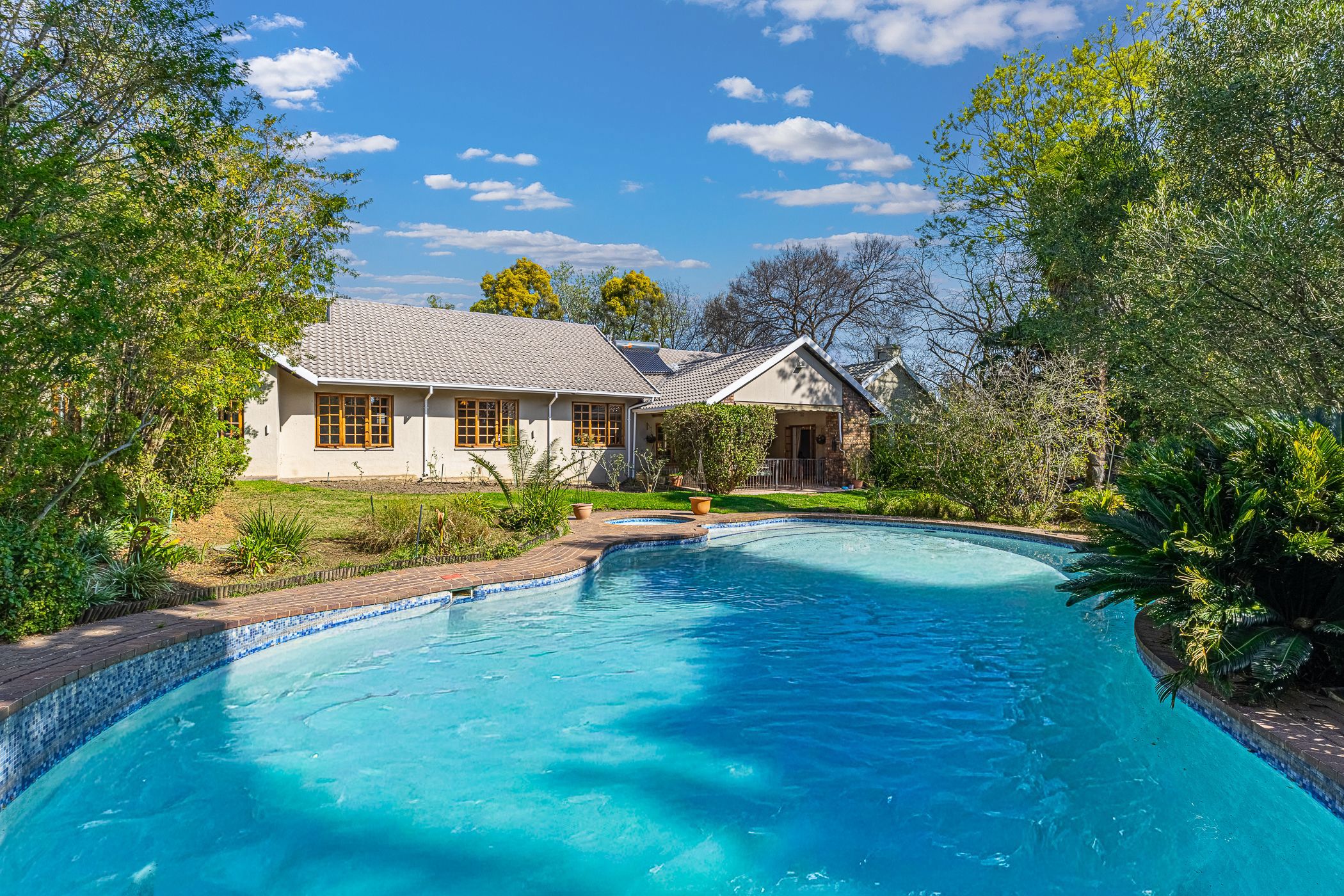 House for sale in Bryanston - HP1751185