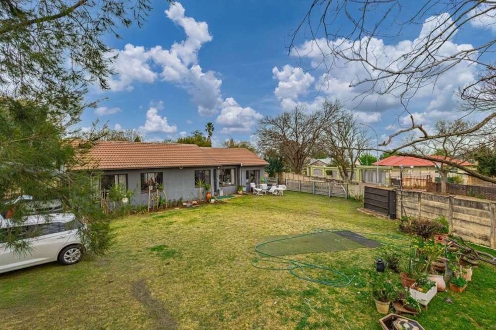 House for sale in Crystal Park - EN1748880 House for sale in Crystal Park - EN1748880