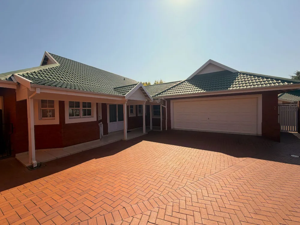 Townhouse for sale in Mount Edgecombe Country Estate - 1MT1751919 Townhouse for sale in Mount Edgecombe Country Estate - 1MT1751919