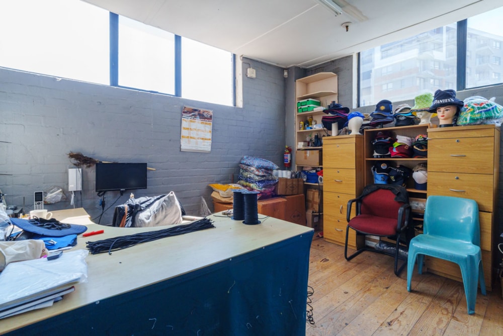 Commercial industrial property for sale in Observatory, Cape Town - KW1753180 Commercial industrial property for sale in Observatory, Cape Town - KW1753180