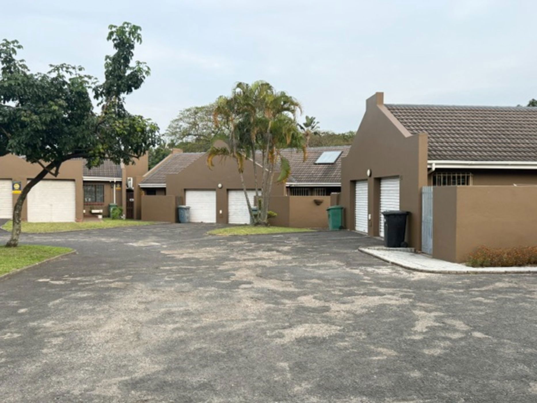 Townhouse to rent in Arboretum, Richards Bay - 1RY1750994