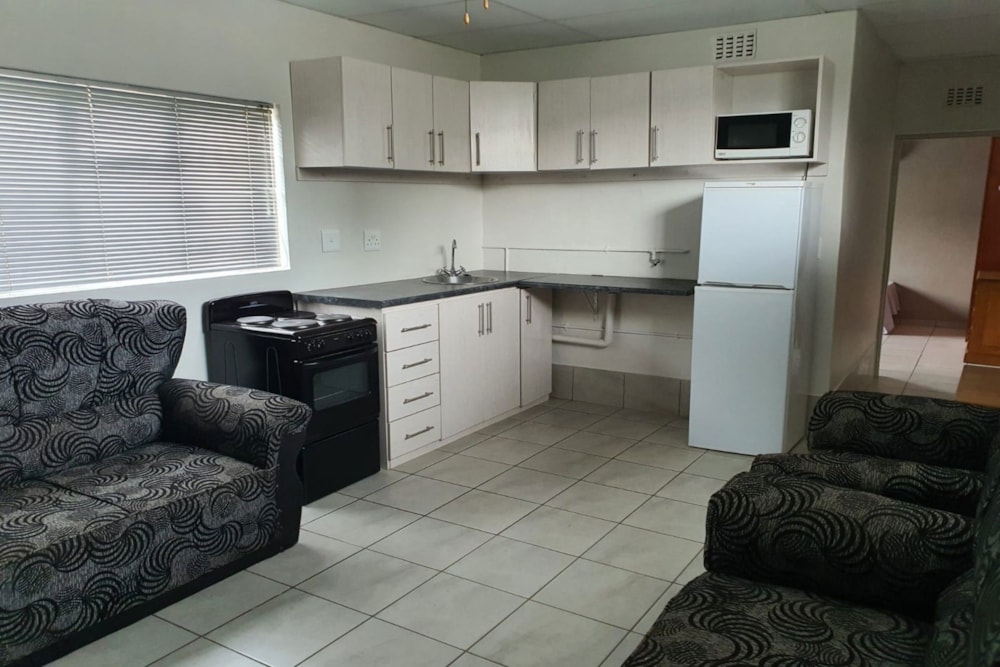 Apartment to rent in Rhodesdene - 1KJ1751094