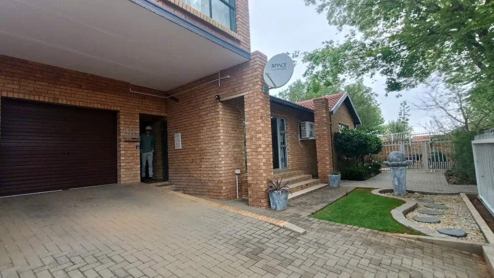 Double-storey house to rent in Pentagon Park - 1BX1751614 Double-storey house to rent in Pentagon Park - 1BX1751614