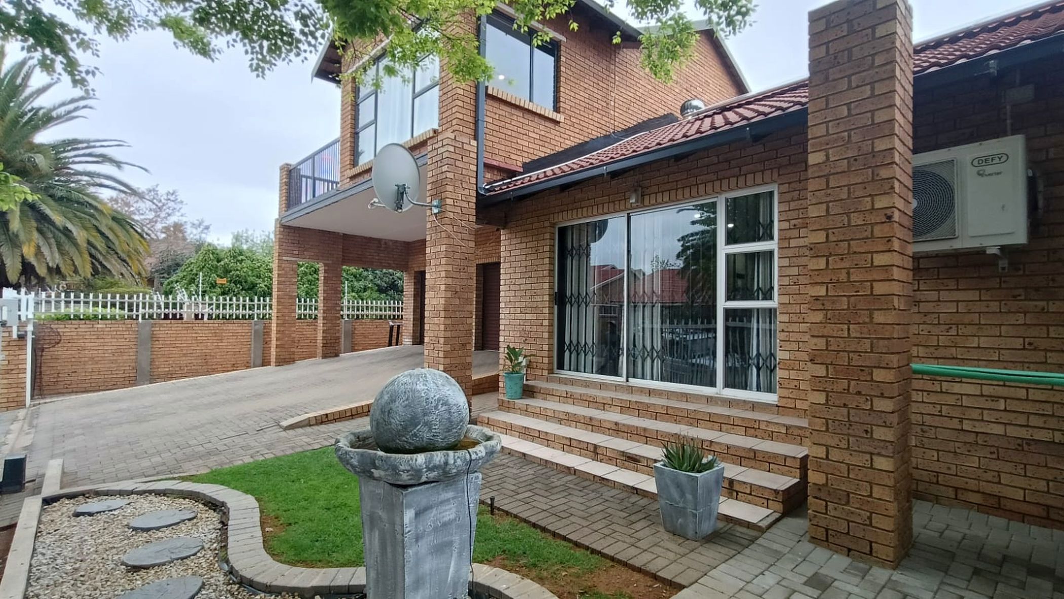 Townhouse to rent in Pentagon Park - 1BX1751614