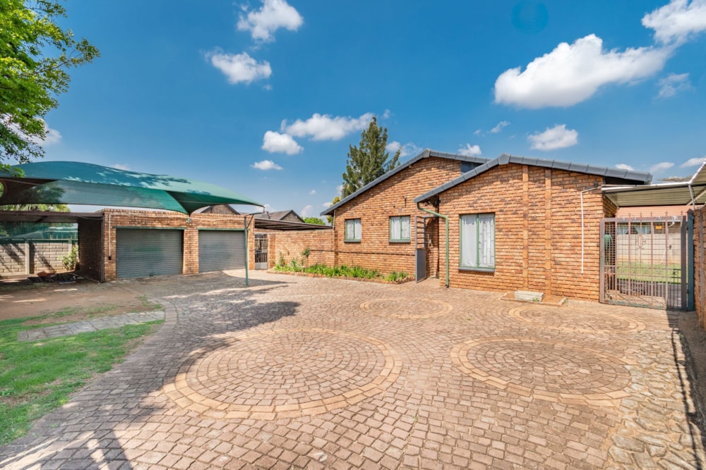 House for sale in Sunward Park - BOK1753020 House for sale in Sunward Park - BOK1753020