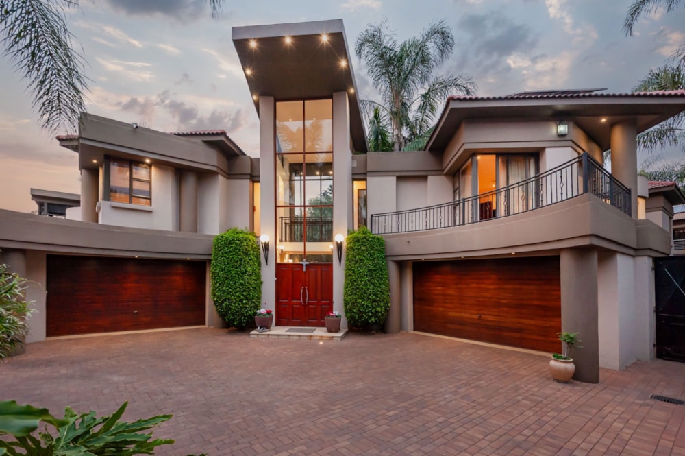 Double-storey house for sale in Bedfordview - BED1753752 Double-storey house for sale in Bedfordview - BED1753752