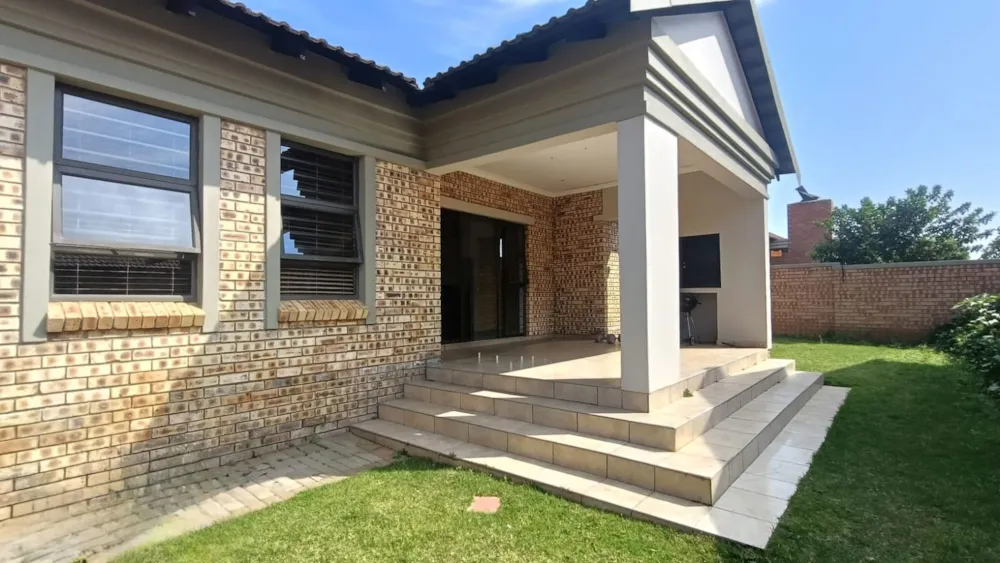 Townhouse to rent in Lilyvale, Bloemfontein - 1BX1753787 Townhouse to rent in Lilyvale, Bloemfontein - 1BX1753787