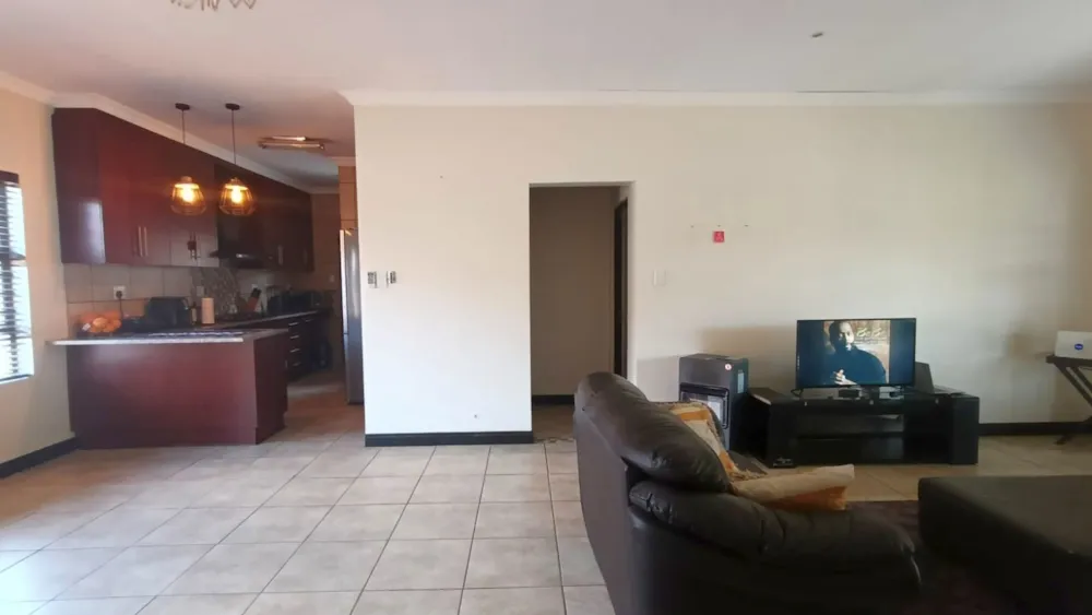 Townhouse to rent in Lilyvale, Bloemfontein - 1BX1753787 Townhouse to rent in Lilyvale, Bloemfontein - 1BX1753787