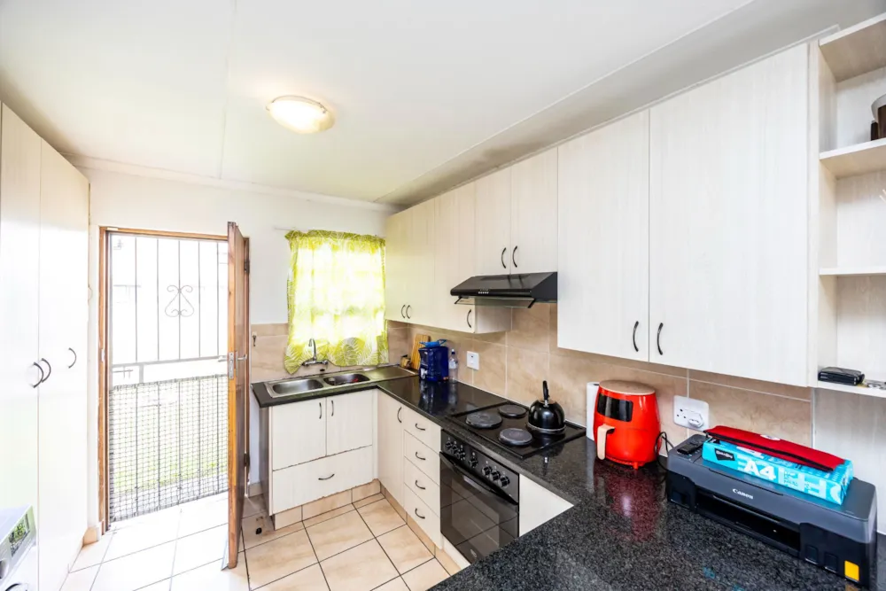 Townhouse for sale in Gonubie - 1EZ1751637