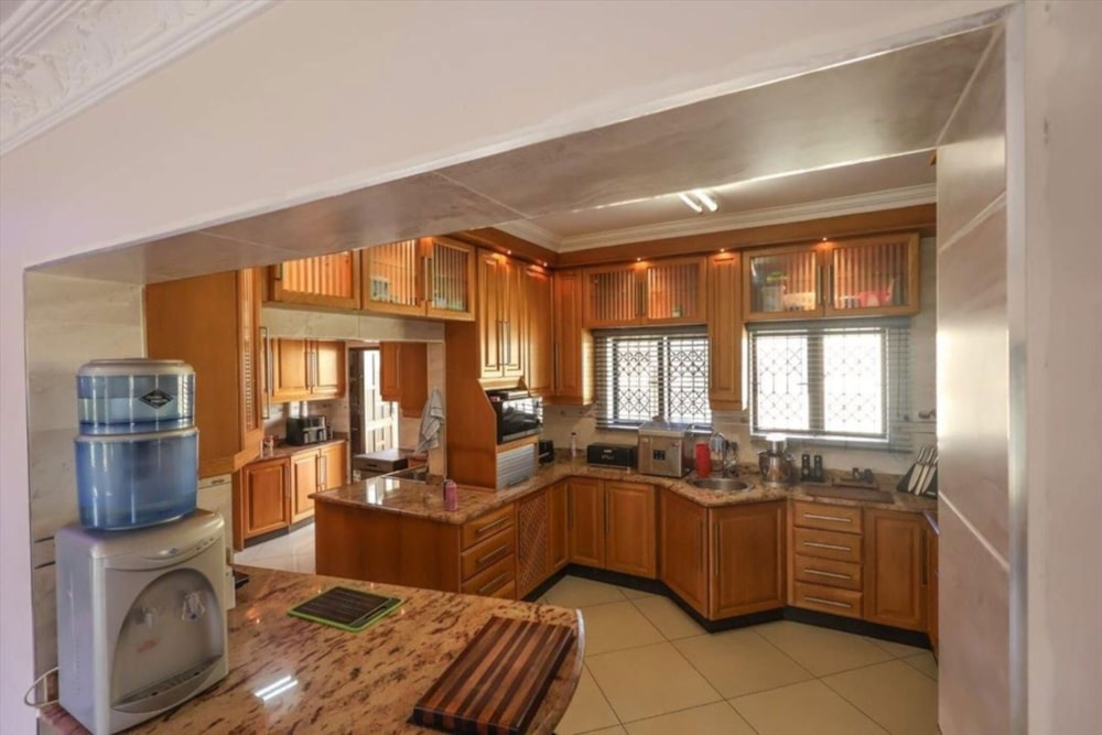 House for sale in Athlone Park - 1WB1752650 House for sale in Athlone Park - 1WB1752650