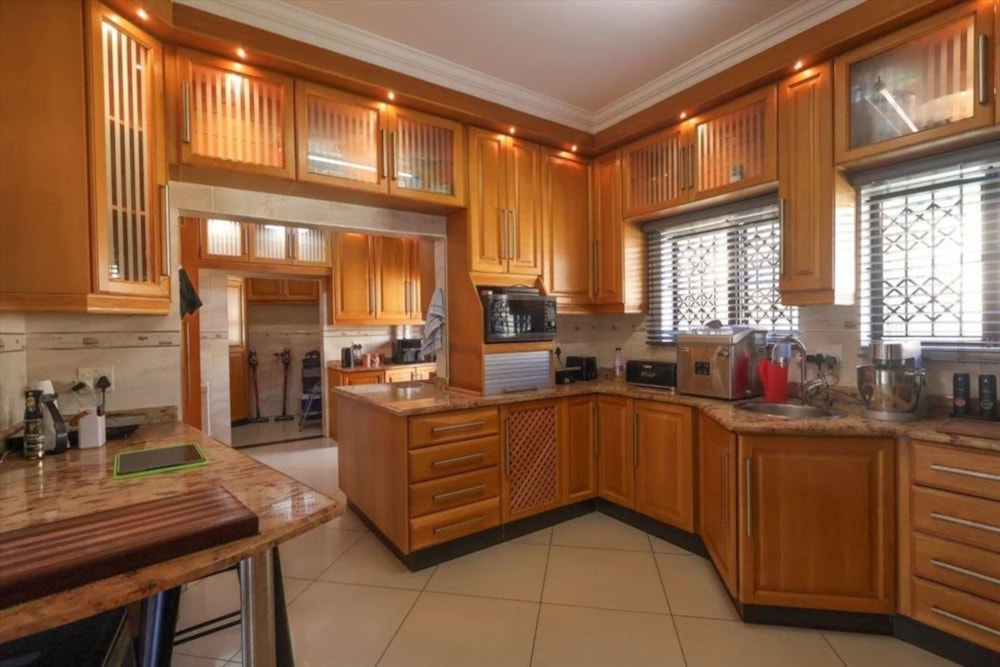 House for sale in Athlone Park - 1WB1752650 House for sale in Athlone Park - 1WB1752650
