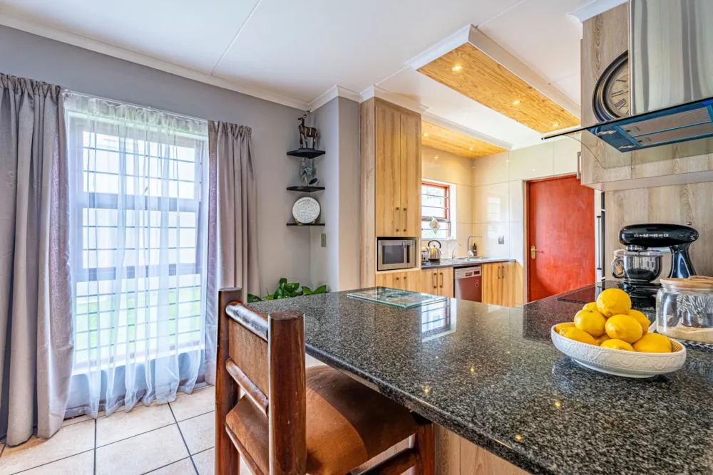House for sale in Sunninghill Gardens - FW1751952