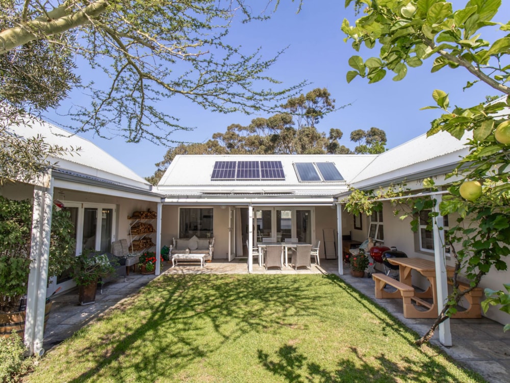 House for sale in Fernkloof Estate - HF1753065 House for sale in Fernkloof Estate - HF1753065