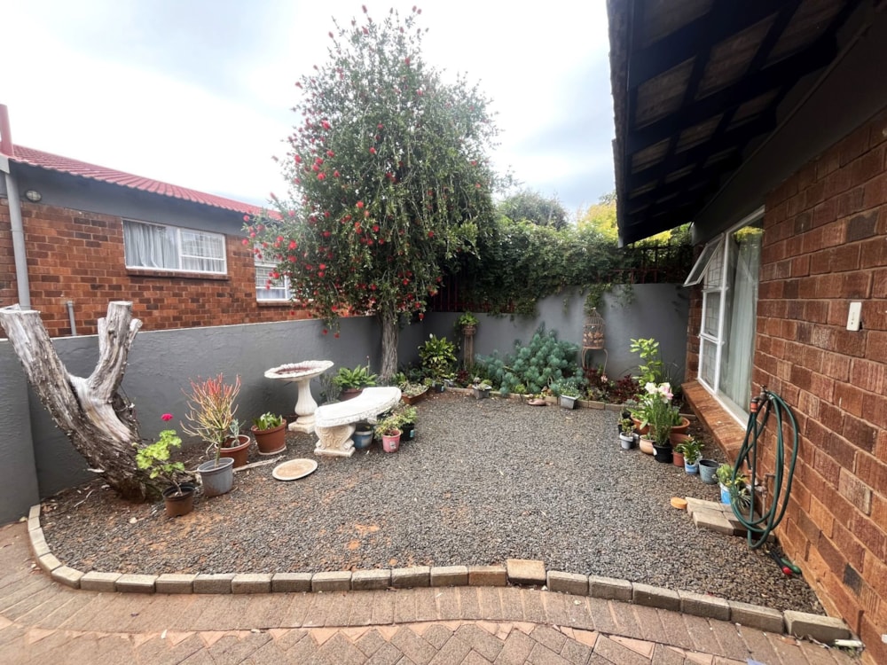 Townhouse for sale in Langenhovenpark - 1BX1753740 Townhouse for sale in Langenhovenpark - 1BX1753740