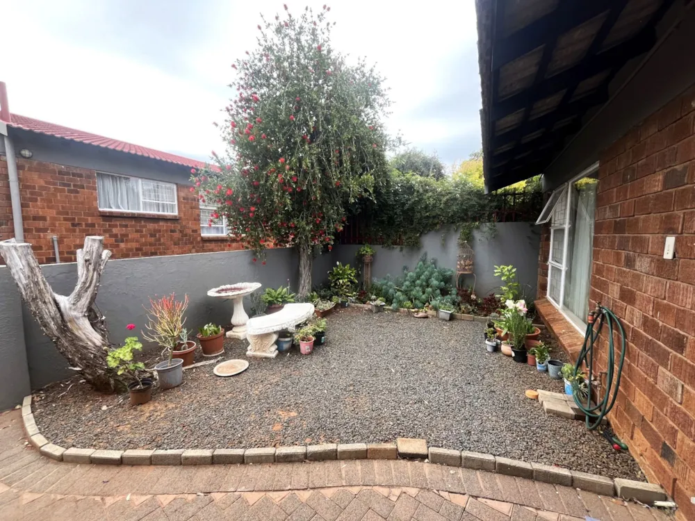 Townhouse for sale in Langenhovenpark - 1BX1753740 Townhouse for sale in Langenhovenpark - 1BX1753740