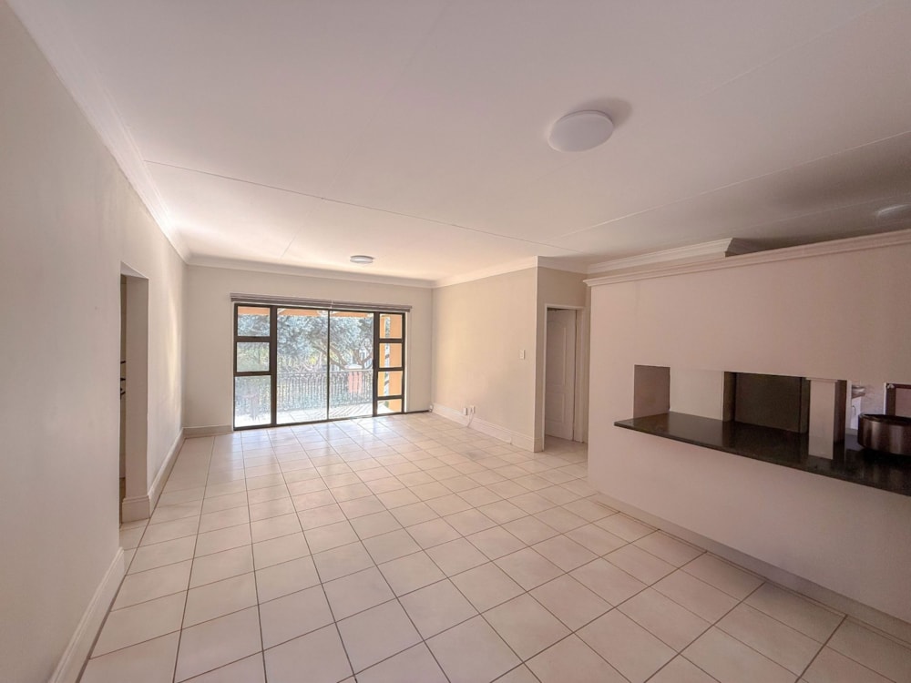 Townhouse for sale in Woodland Hills - 1BX1751689