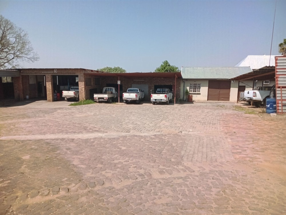 Commercial Building to rent in White River - 1WR1751181