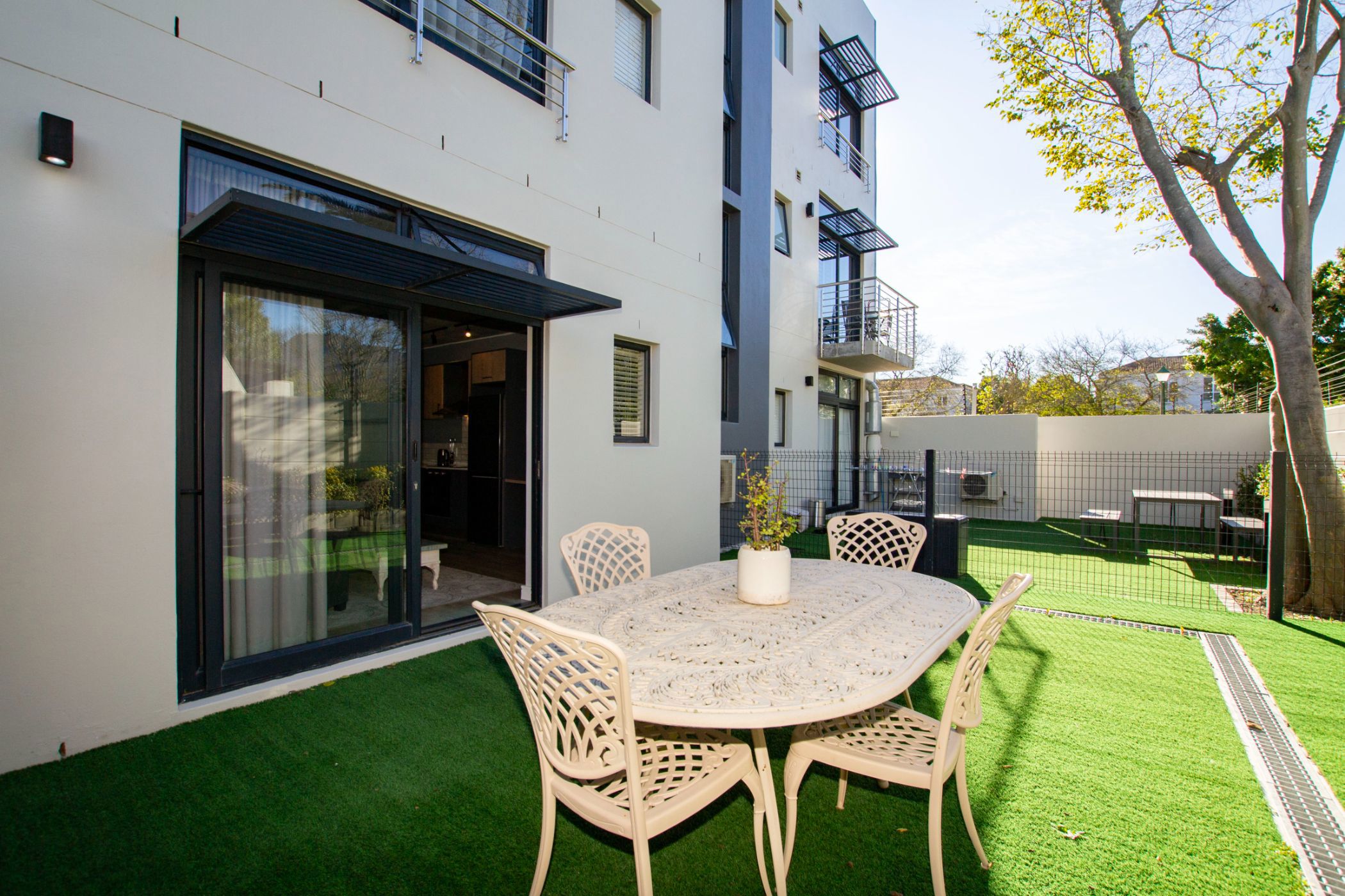 Bachelor apartment for sale in Universiteits Oord - ST1751292