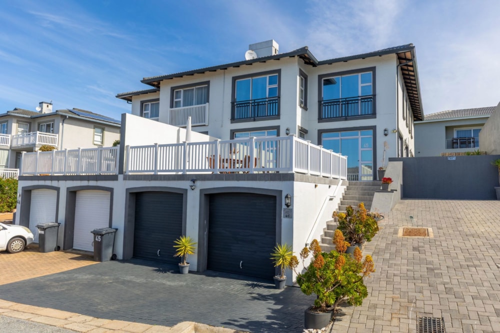 House for sale in Pinnacle Point Golf Estate - 1MB1751687