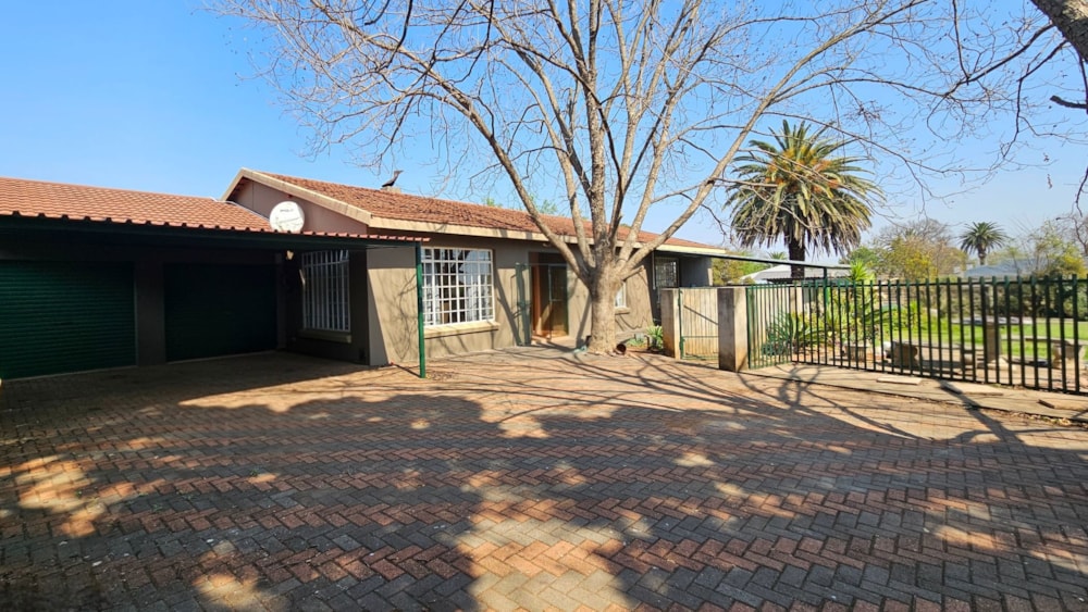 House for sale in Lydenburg (Mashishing) - 1LY1752190 House for sale in Lydenburg (Mashishing) - 1LY1752190