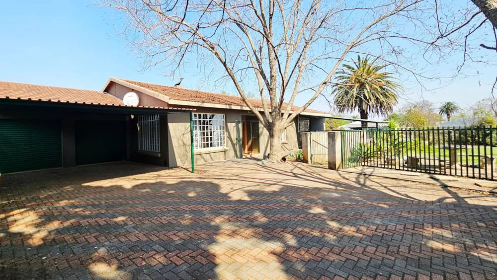 House for sale in Lydenburg (Mashishing) - 1LY1752190 House for sale in Lydenburg (Mashishing) - 1LY1752190