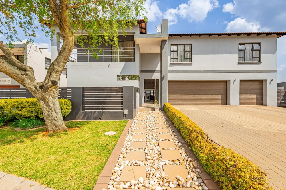 Security estate home for sale in La Como Lifestyle Estate - BOK1753149