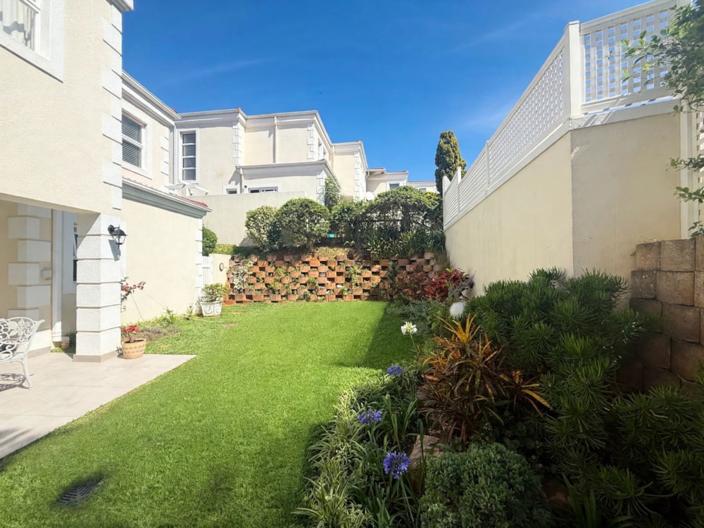 Townhouse for sale in La Lucia - 1ND1752531 Townhouse for sale in La Lucia - 1ND1752531