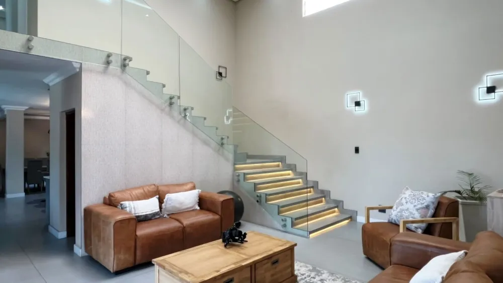 House for sale in uMhlanga Rocks - 1ND1752102 House for sale in uMhlanga Rocks - 1ND1752102