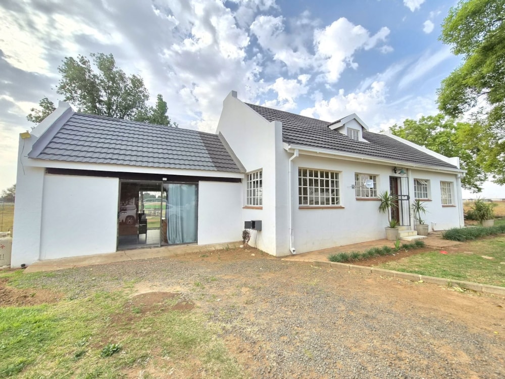 Smallholding for sale in Bloemdal - 1BX1751387 Smallholding for sale in Bloemdal - 1BX1751387