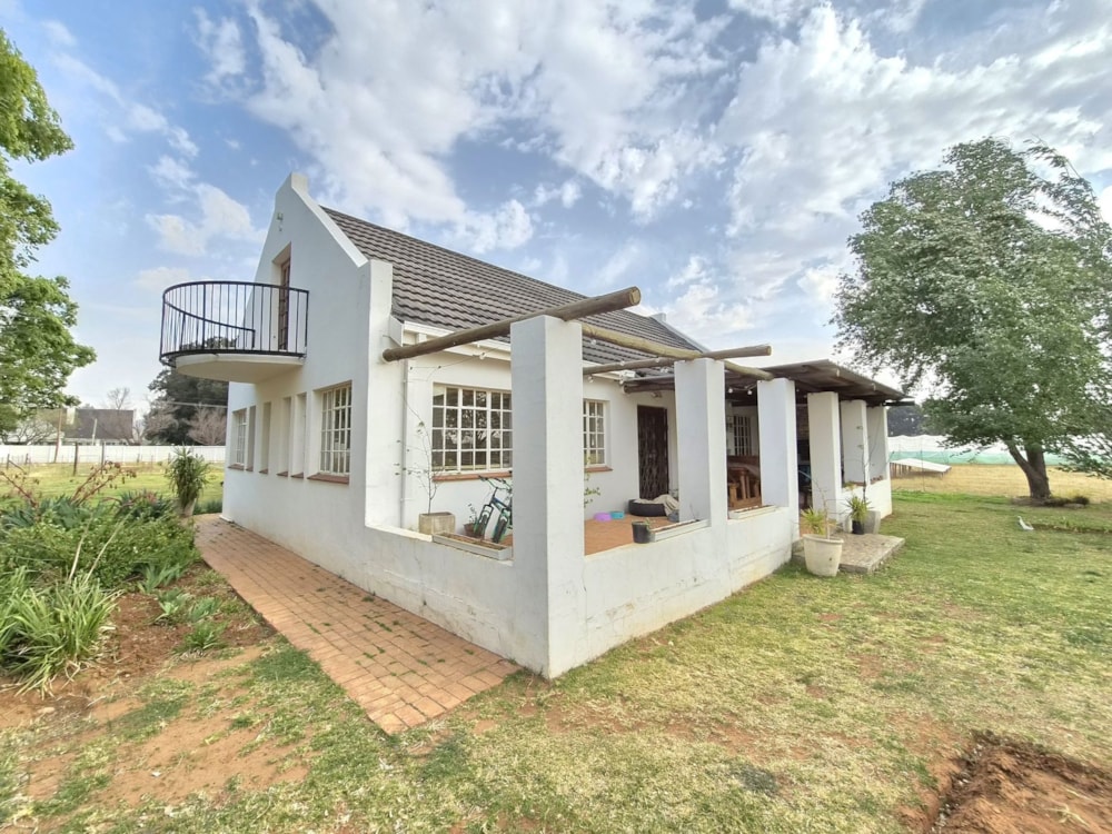 Smallholding for sale in Bloemdal - 1BX1751387 Smallholding for sale in Bloemdal - 1BX1751387