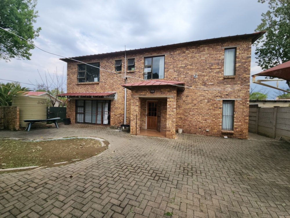 Double-storey house for sale in Universitas - 1BX1751466 Double-storey house for sale in Universitas - 1BX1751466