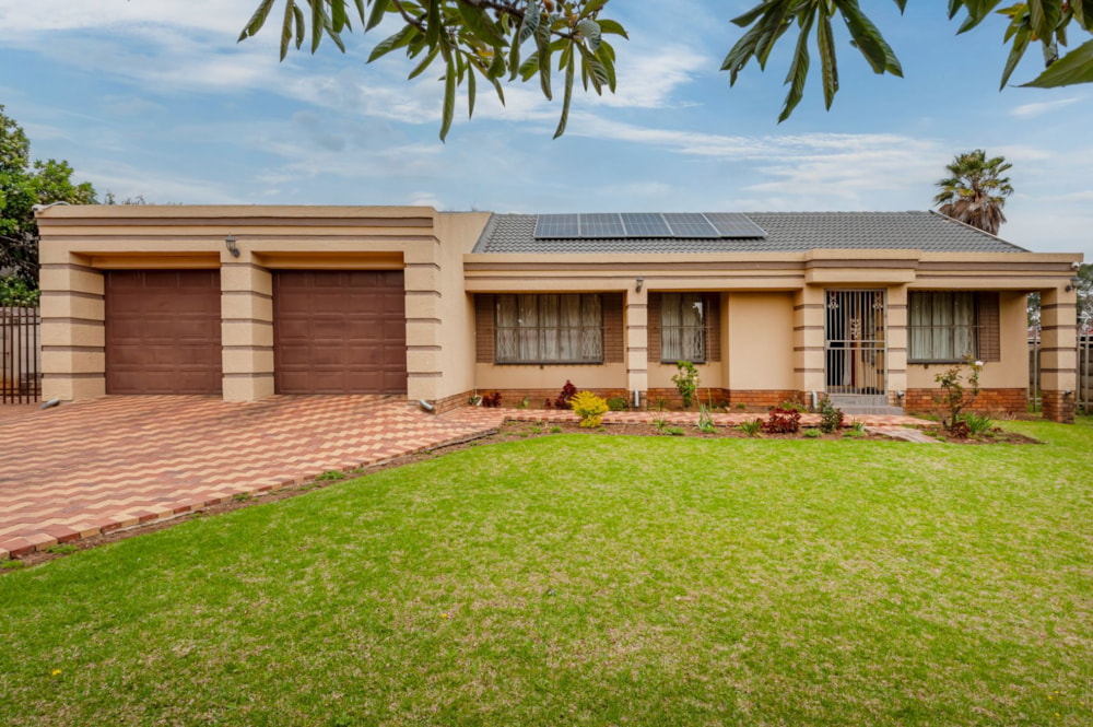House for sale in Brackendowns - 1GV1750115 House for sale in Brackendowns - 1GV1750115