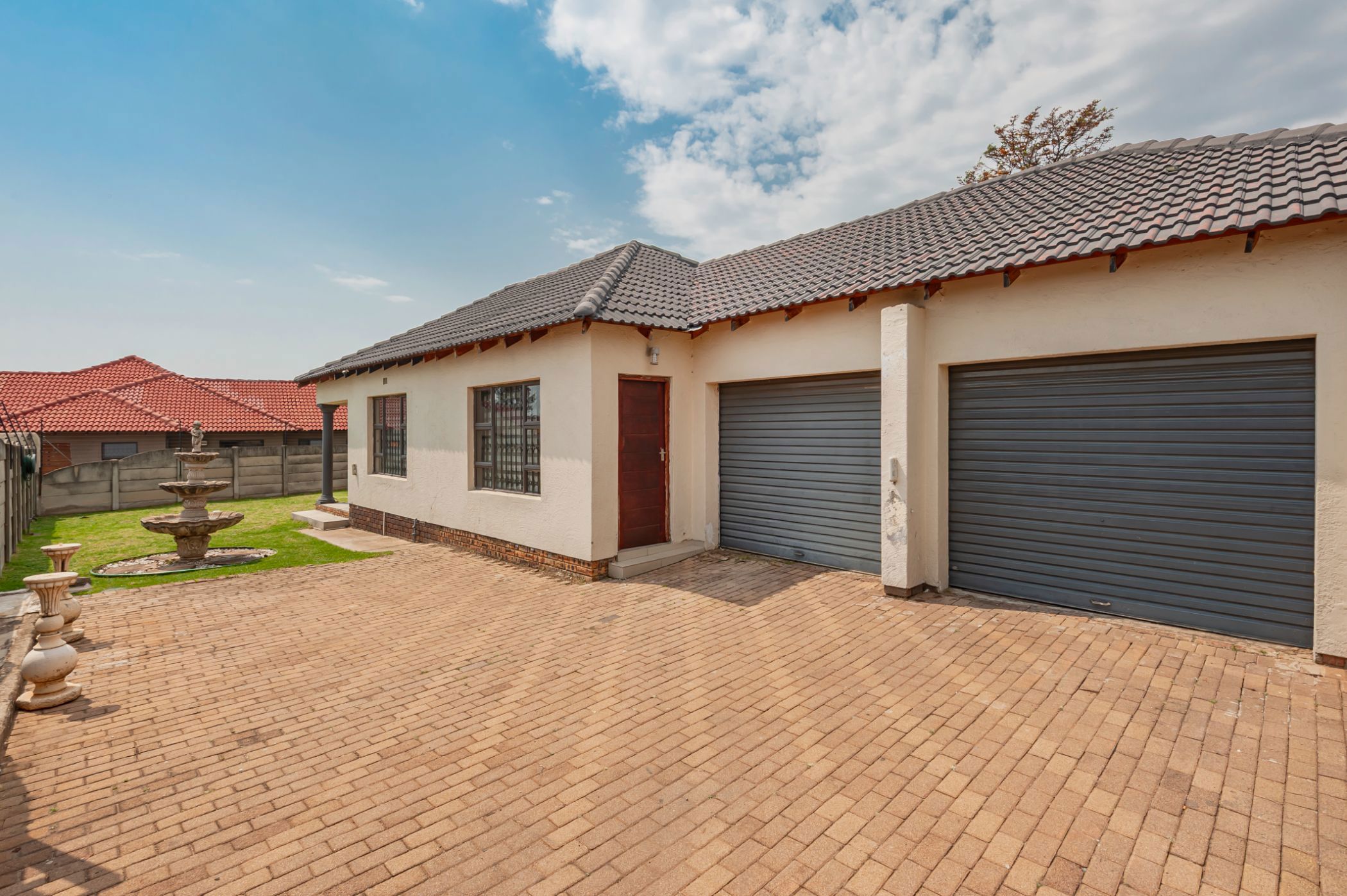 House for sale in Brackendowns - 1GV1752221