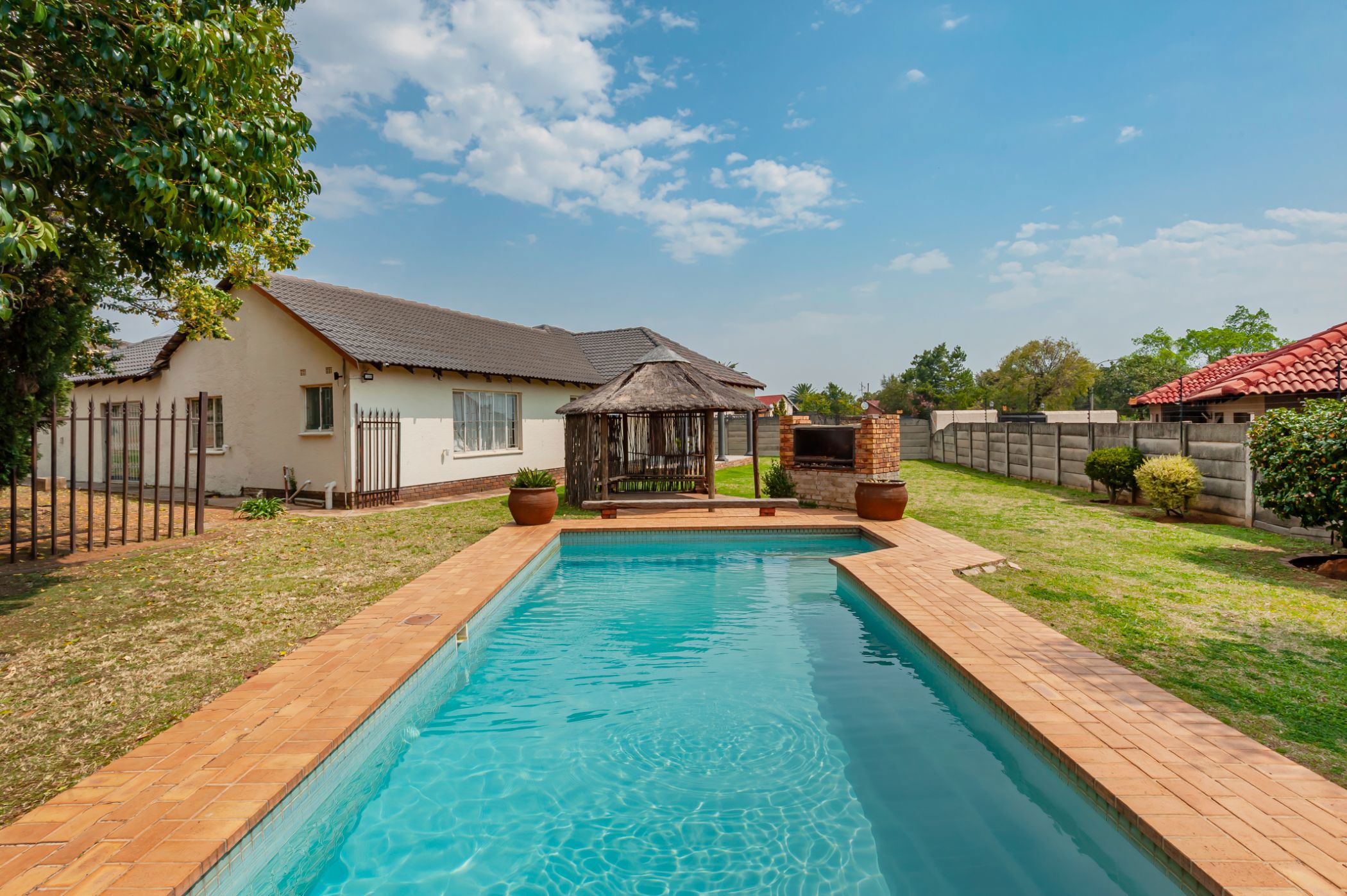 House for sale in Brackendowns - 1GV1752221