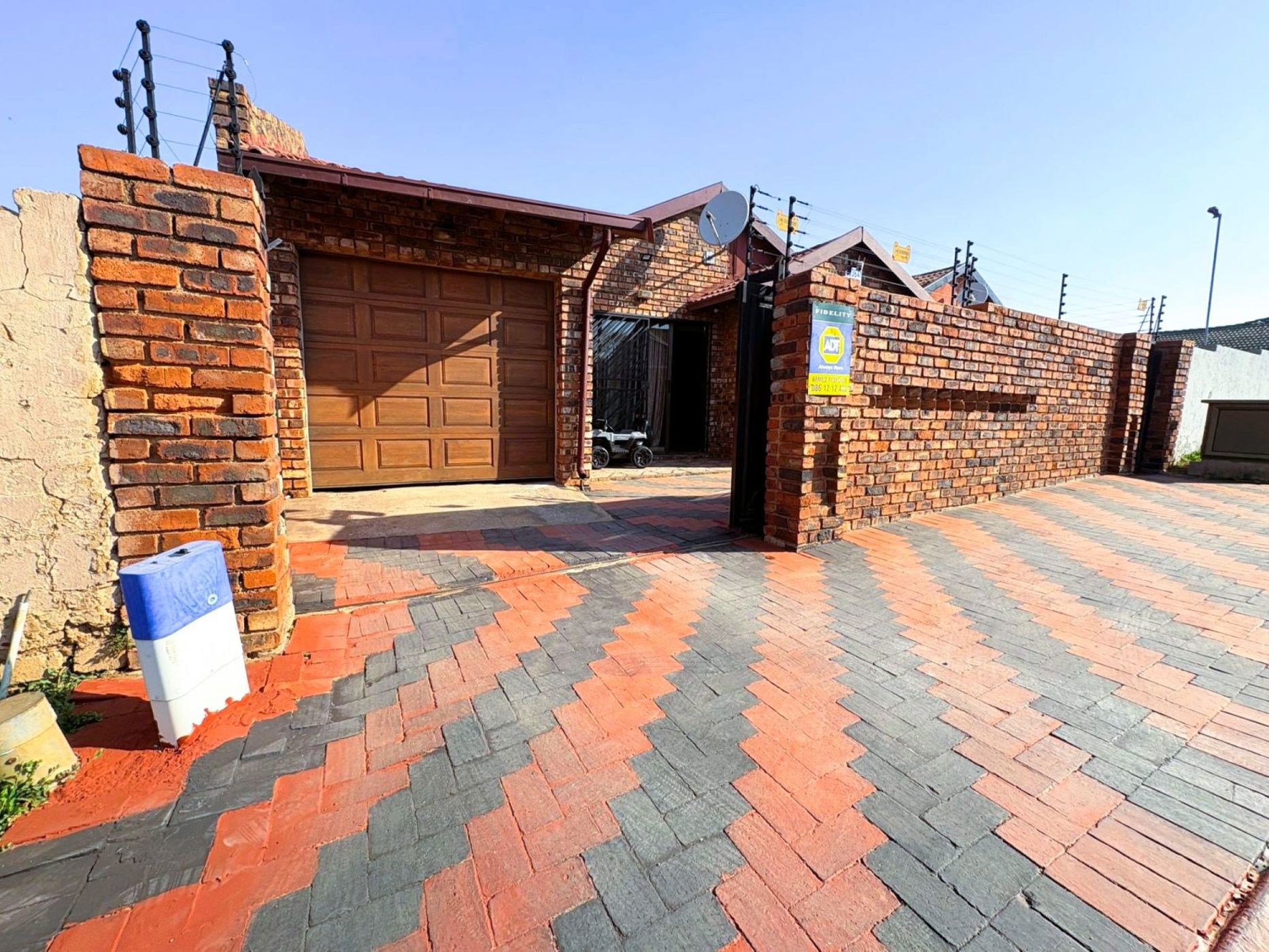 House for sale in Naturena - 1GV1741207