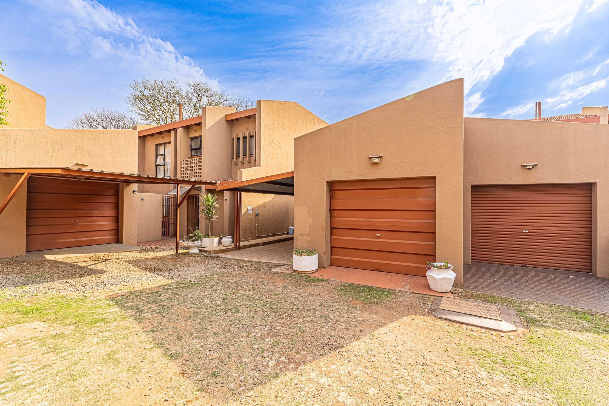 Townhouse for sale in Birch Acres - KTP1751630