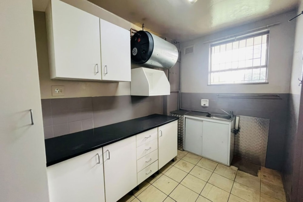 Apartment for sale in Bulwer, Durban - 1DBN1745603 Apartment for sale in Bulwer, Durban - 1DBN1745603