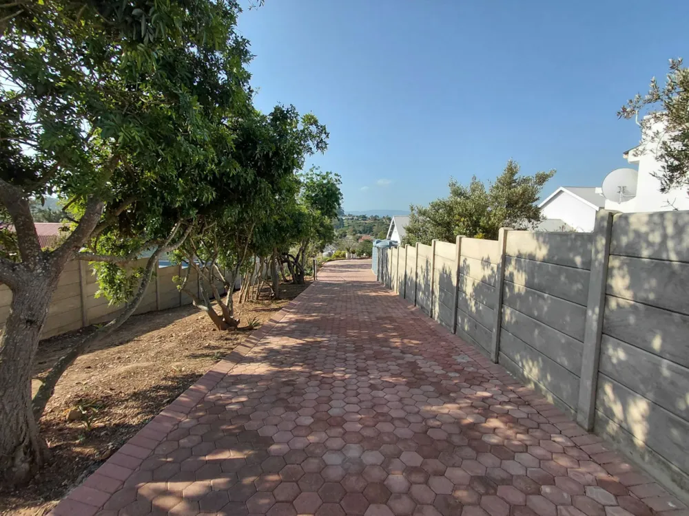 Double-storey house for sale in Heidelberg, Garden Route - 1SR1752006 Double-storey house for sale in Heidelberg, Garden Route - 1SR1752006
