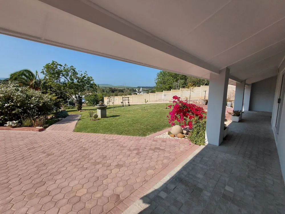 Double-storey house for sale in Heidelberg, Garden Route - 1SR1752006 Double-storey house for sale in Heidelberg, Garden Route - 1SR1752006