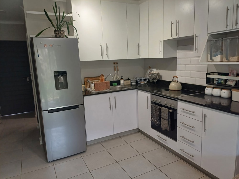 Apartment to rent in Waterfall, Upper Highway - 1KF1752240